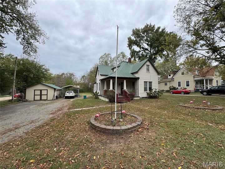 Property Photo: 805 N Carleton Street MO 63640