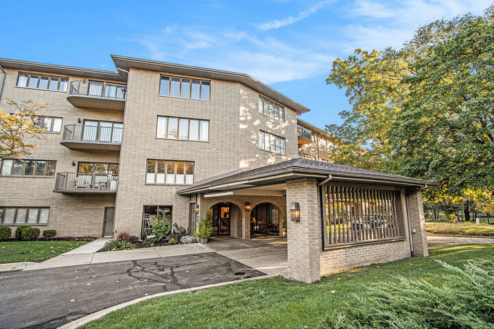Property Photo:  4040 Greenleaf Circle  MI 49008