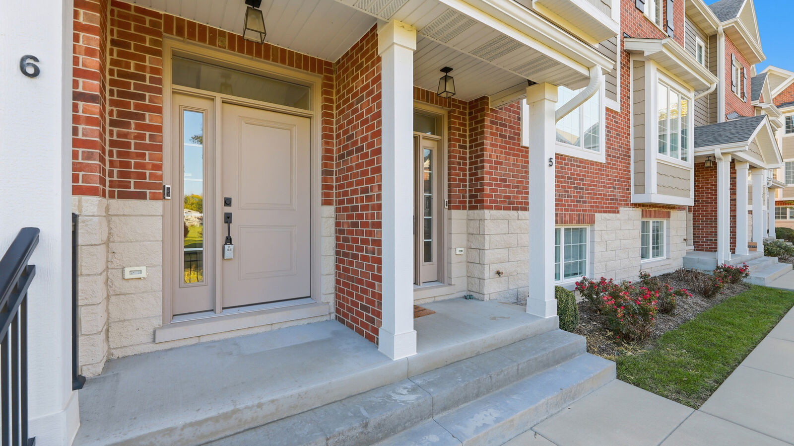 Property Photo: 416 N Cass Avenue 6 IL 60559