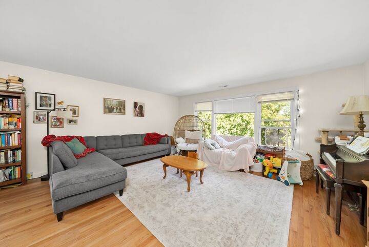 Property Photo:  704 Florence Avenue  IL 60202 