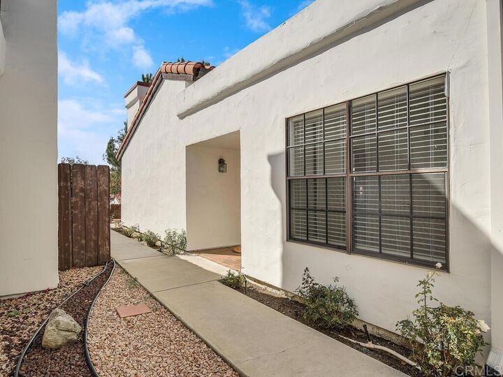 Property Photo:  1714 Woodlark Lane  CA 92028