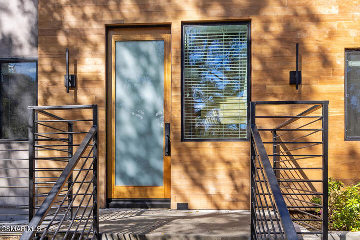 Property Photo:  2224 Thorsby Road  CA 91361