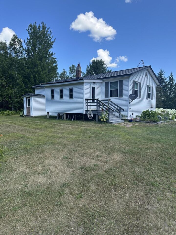 Property Photo:  561 Main Street  ME 04497