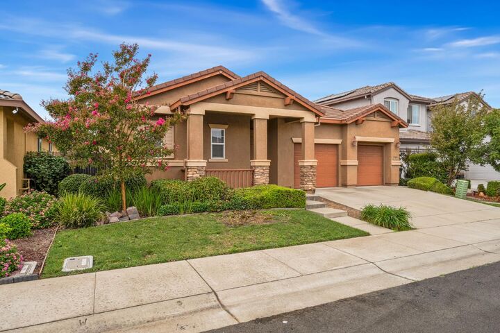 Property Photo:  5885 Dulwich Way  CA 95835