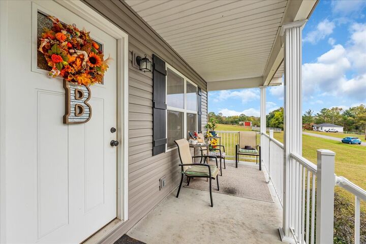 Property Photo:  307 Pine Ave  TN 37357 