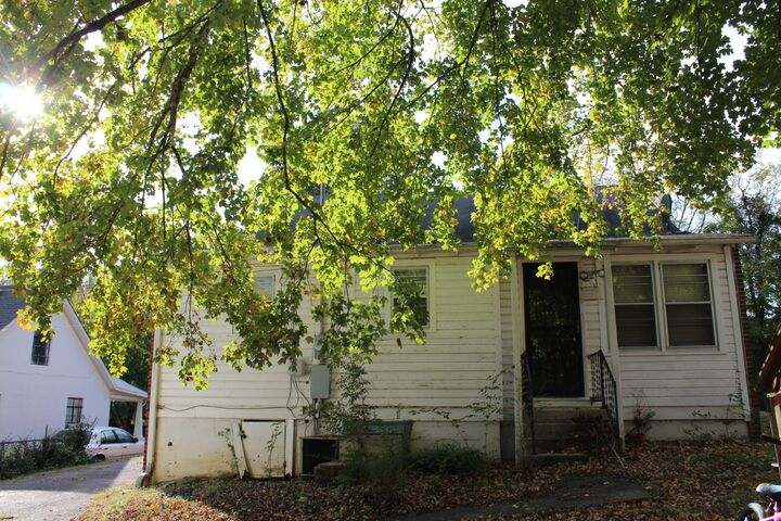 Property Photo: 815 Cumberland Dr TN 37040