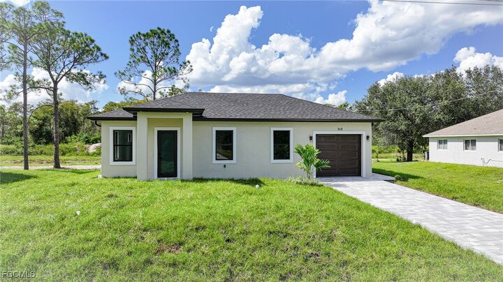 Property Photo:  918 Anaconda Avenue S  FL 33974