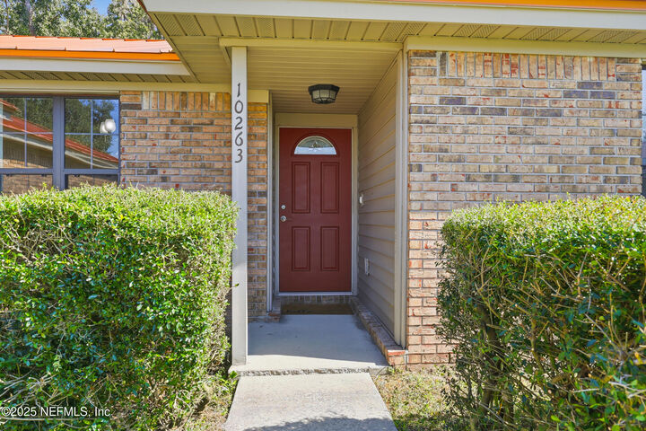 Property Photo:  10263 Forest Haven Drive E  FL 32257