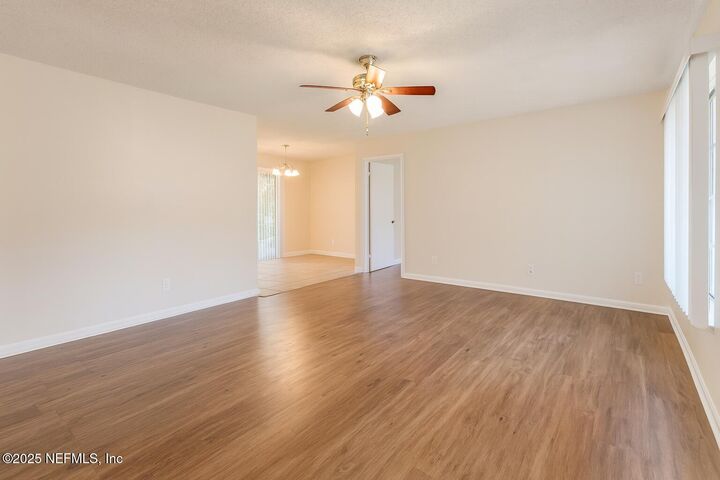 Property Photo: 8362 Kipling Court FL 32244