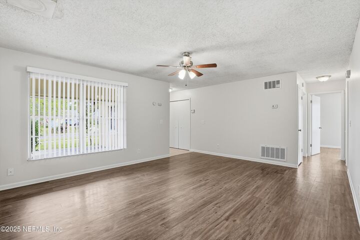 Property Photo:  8362 Kipling Court  FL 32244