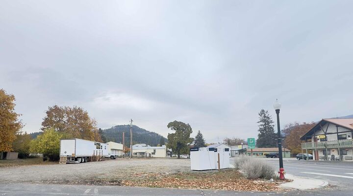 Property Photo:  120 S 2nd Ave  WA 99139