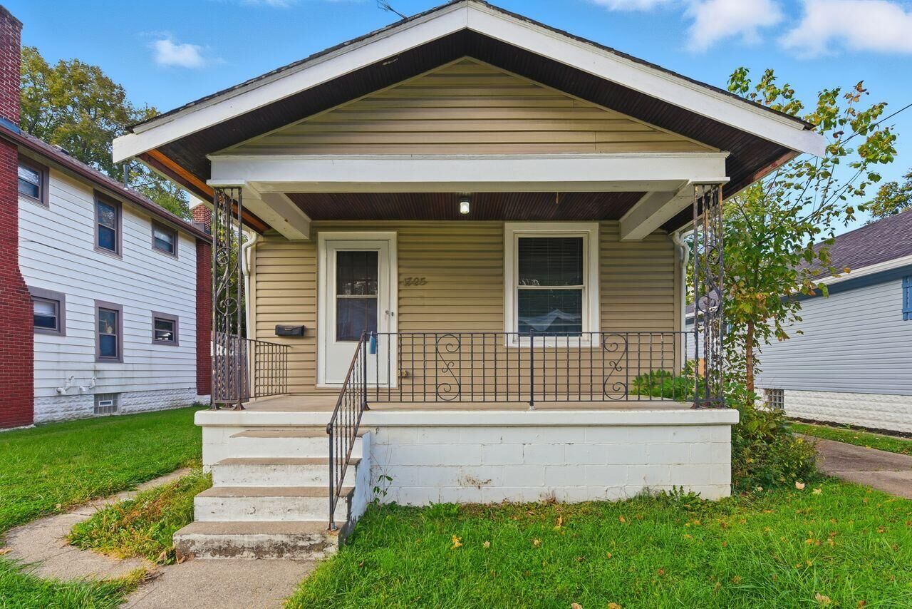 Property Photo:  1705 Euclid Avenue  KY 41014