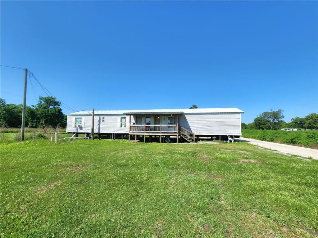 Property Photo:  30142 Highway 23  LA 70041