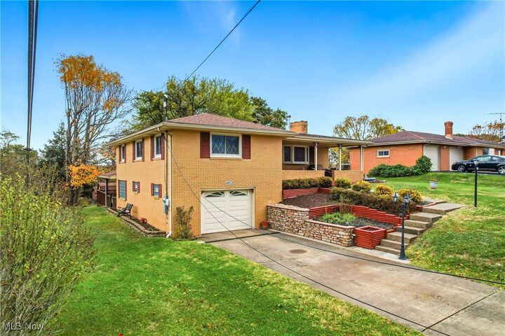Property Photo:  48528 Spruce Court  OH 43920