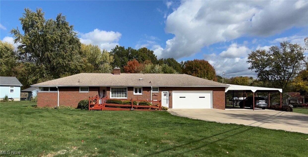 Property Photo:  3435 Woodbine Avenue SE  OH 44484