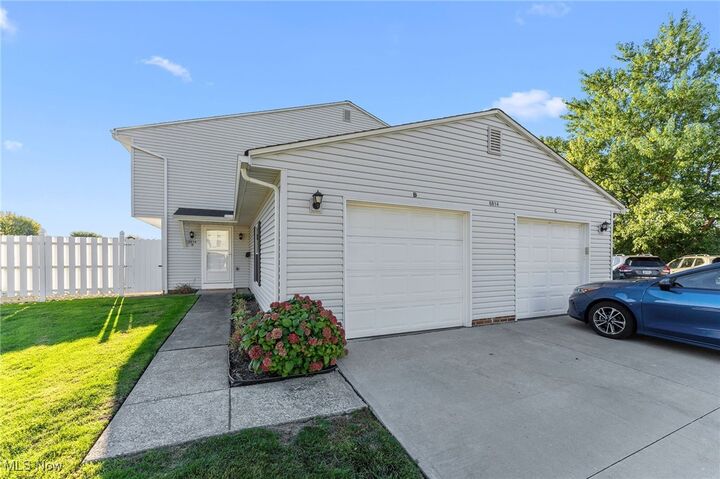 6814 Beacon Drive  Mentor OH 44060 photo