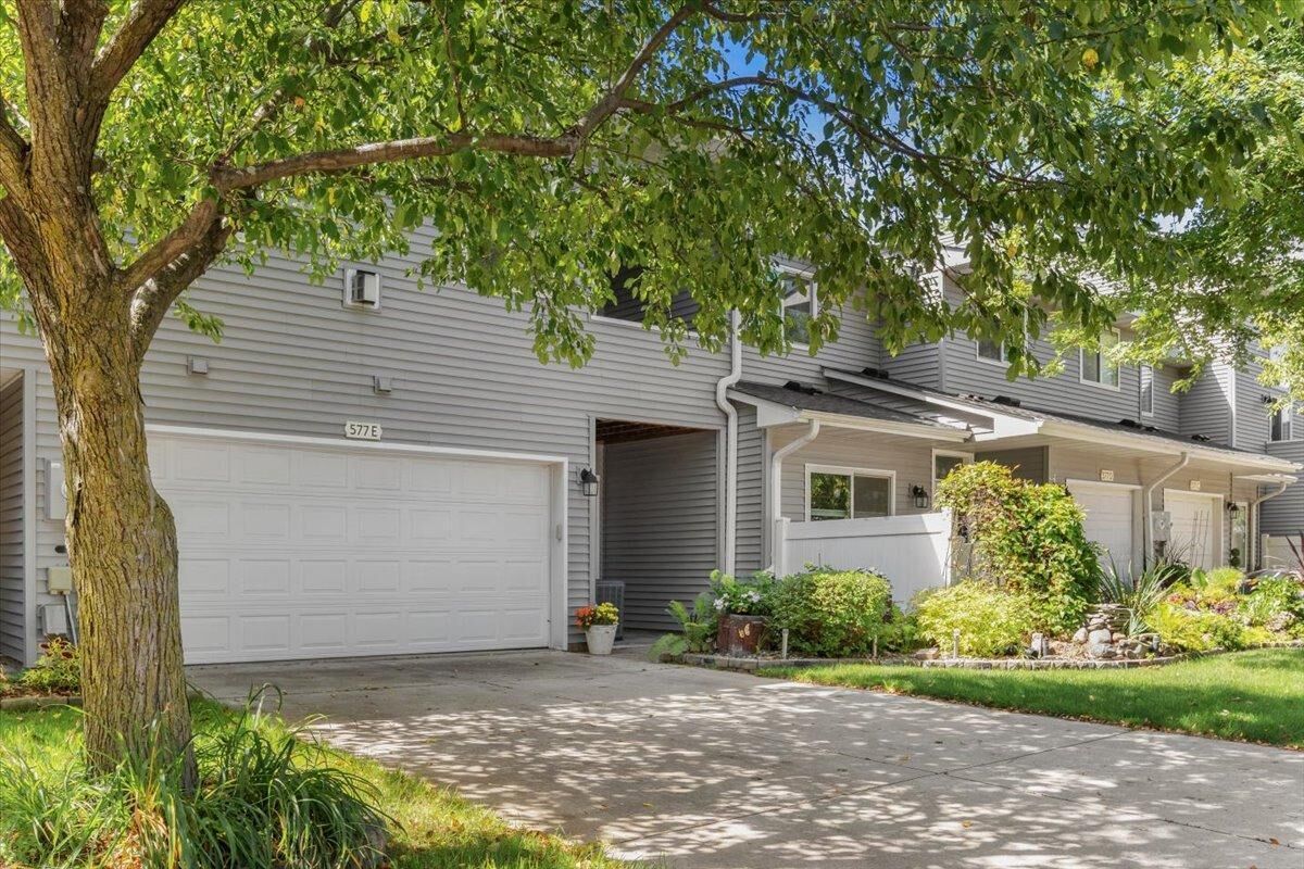 Property Photo:  577 Woodduck Drive  MN 55125 