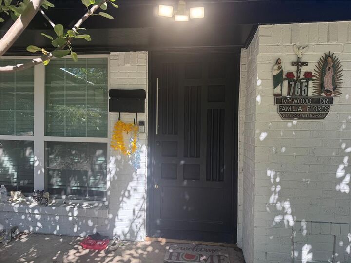 Property Photo:  765 Ivywood Drive  TX 75232