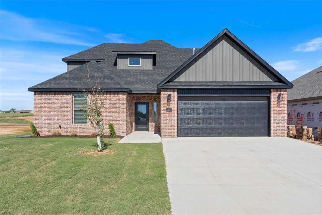 Property Photo:  6904 SW Orange Avenue  AR 72713