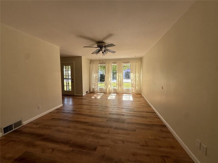 Property Photo:  1123 W Newman Avenue  AR 72601 