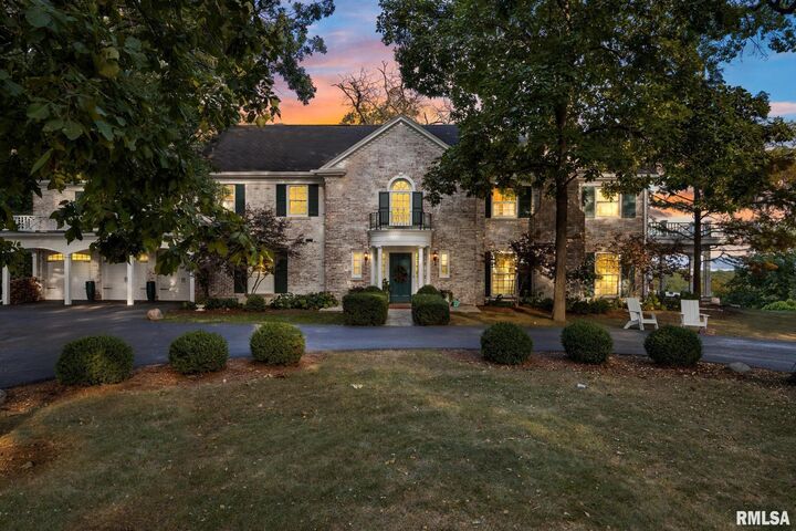 Property Photo: 230 W Detweiller Drive IL 61615