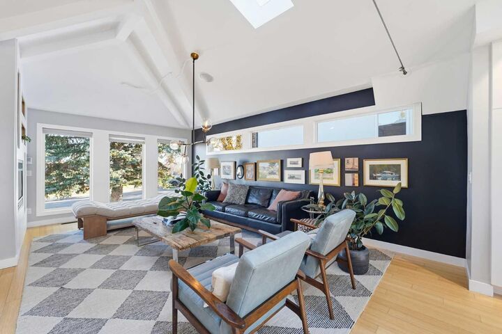 Property Photo:  3803 16A Street SW  AB T2T 4K7