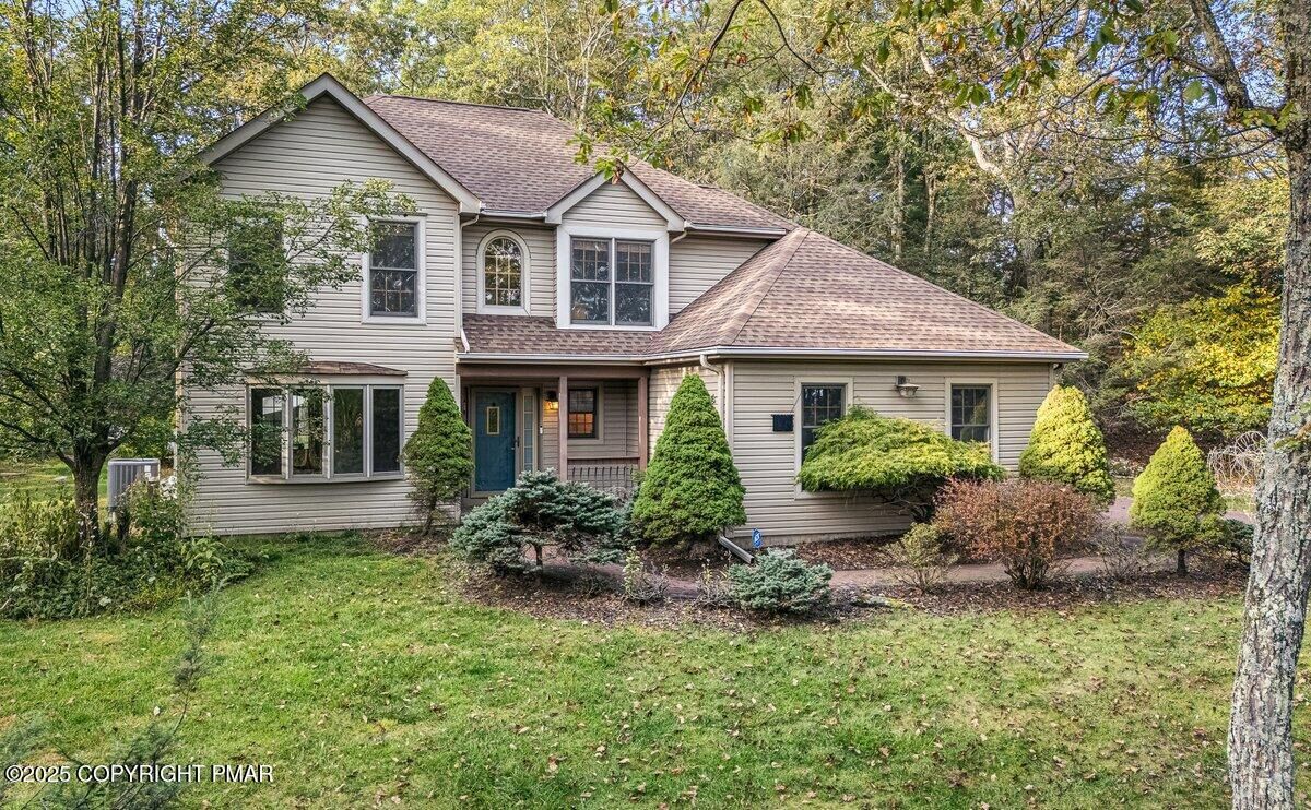 Property Photo:  3245 Mountain View Drive  PA 18372 