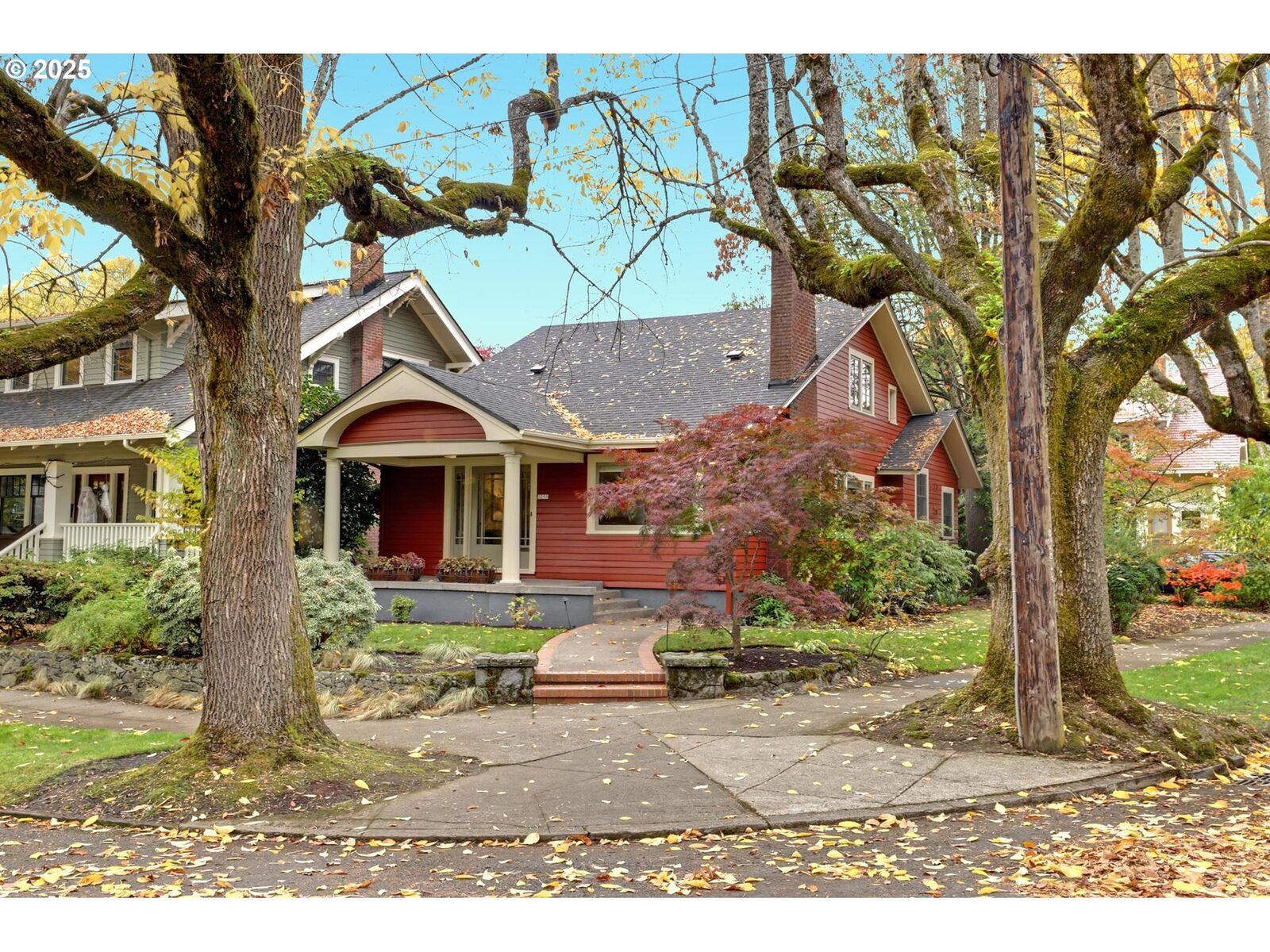 Property Photo: 3259 NE Hoyt St OR 97232