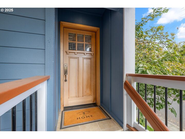 Property Photo:  301 W Main St  OR 97123