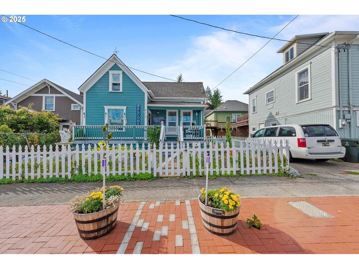 611 S 9th St  Coos Bay OR 97420 photo