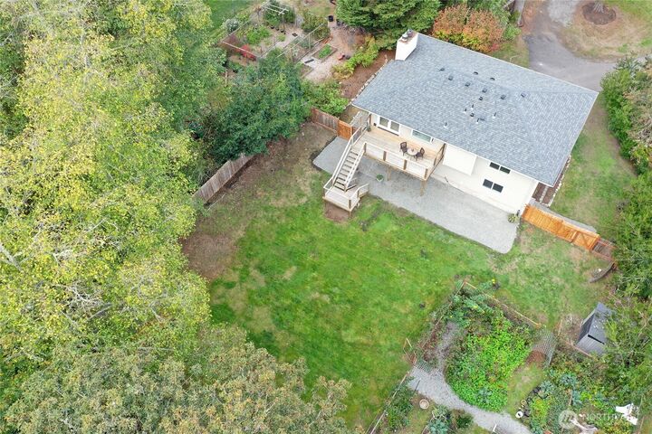 Property Photo: 10211 NE Roberts Road WA 98110