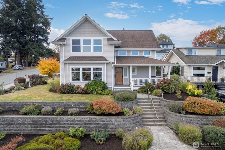 Property Photo:  1701  7th Street  WA 98221