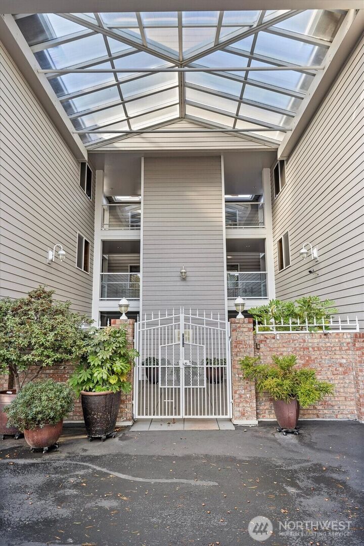 Property Photo:  402  3rd Avenue S B306  WA 98020