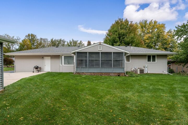 Property Photo:  3265 Cavendish Drive  IL 61109