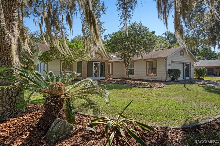 Property Photo: 3059 N Chandler Drive FL 34442