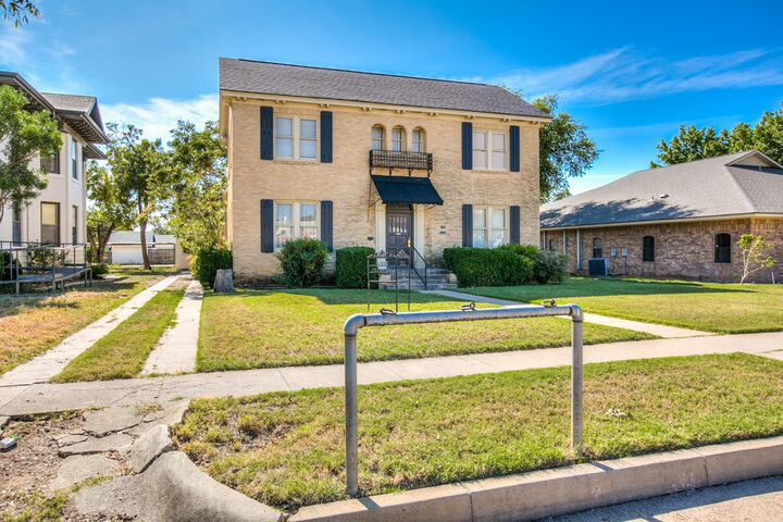 Property Photo:  427 W Twohig Avenue  TX 76901 