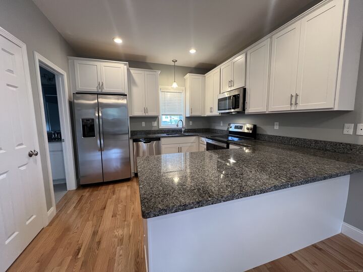 Property Photo:  39 Eden Avenue 1  CT 06489 