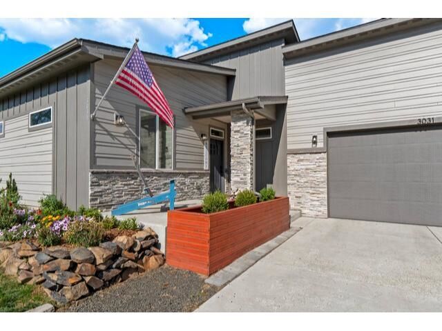 Property Photo:  3031 W Hartson Ave  WA 99224