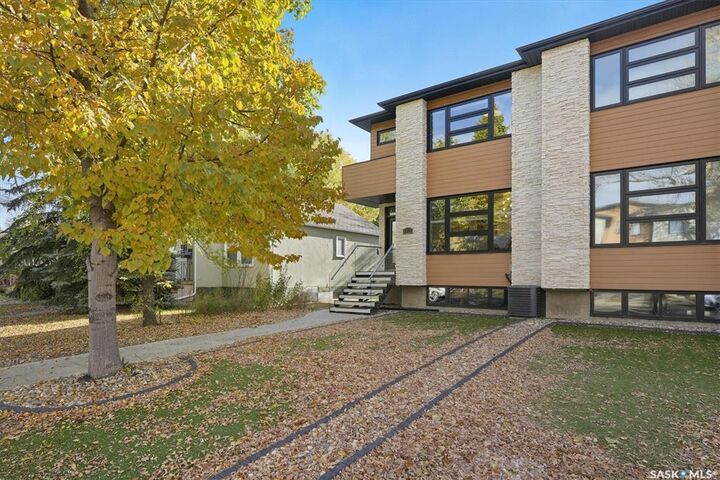 Property Photo:  1106 7th Street E  SK S7H 0Z1 