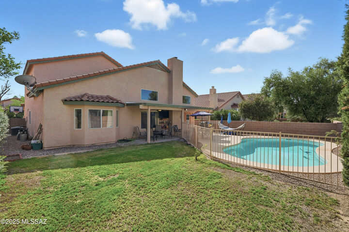 Property Photo: 8161 E Slate Ridge Drive AZ 85715