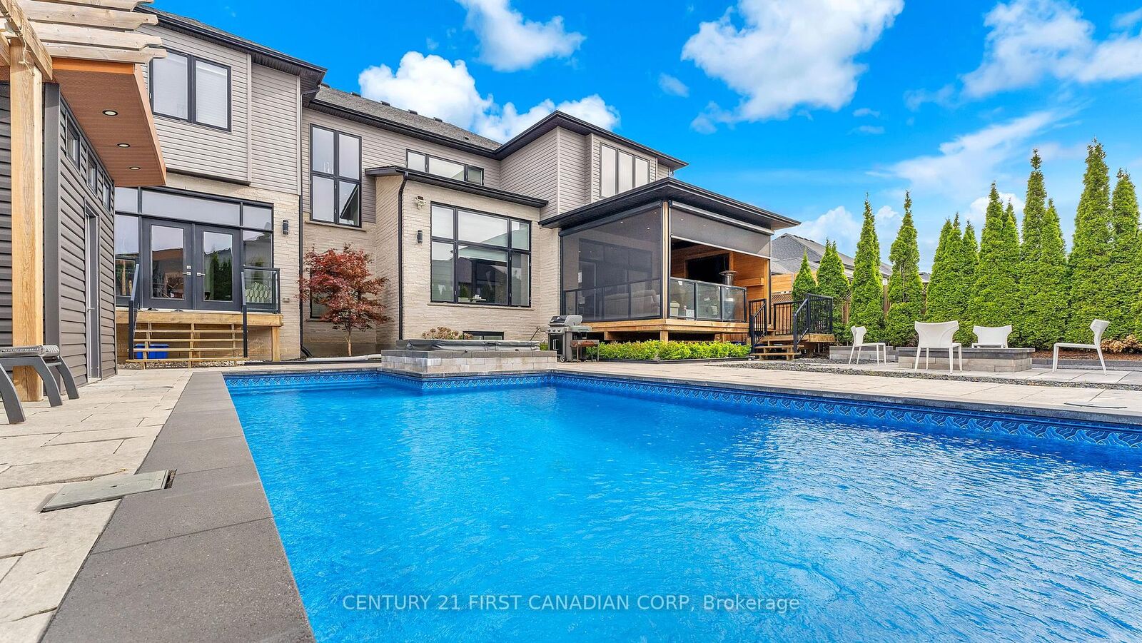 Photo de la propriété:  6584 French Avenue  ON N6P 0G5