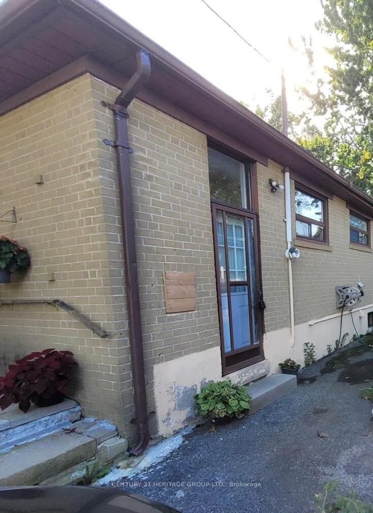 Photo de la propriété:  26 Richardson Drive Basement  ON L4G 1Z1