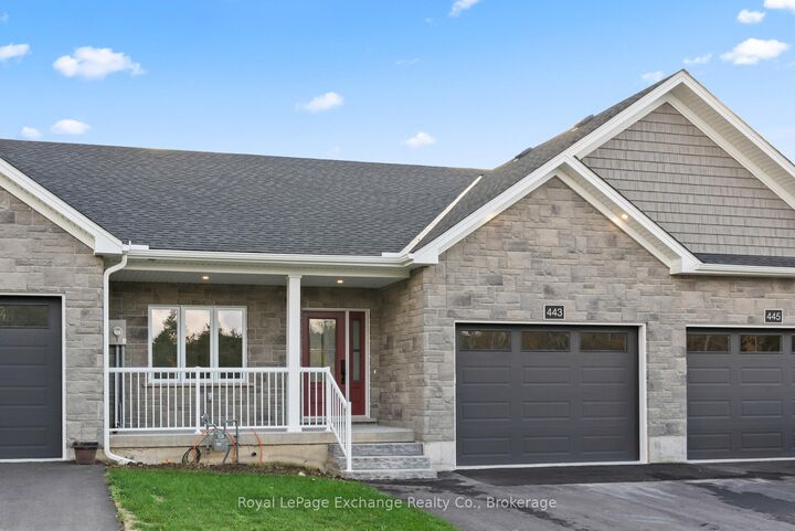 Property Photo:  443 Park St N/A W  ON N0G 1R0 