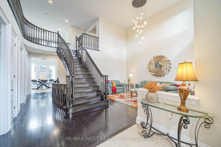 Photo de la propriété:  18 Wyndance Way N/A  ON L9P 0B8 