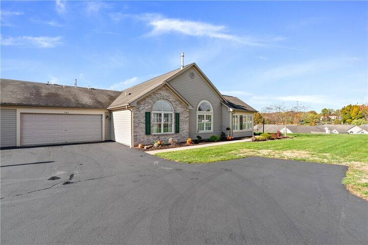 Property Photo: 1143 Cobblestone Ln PA 16059