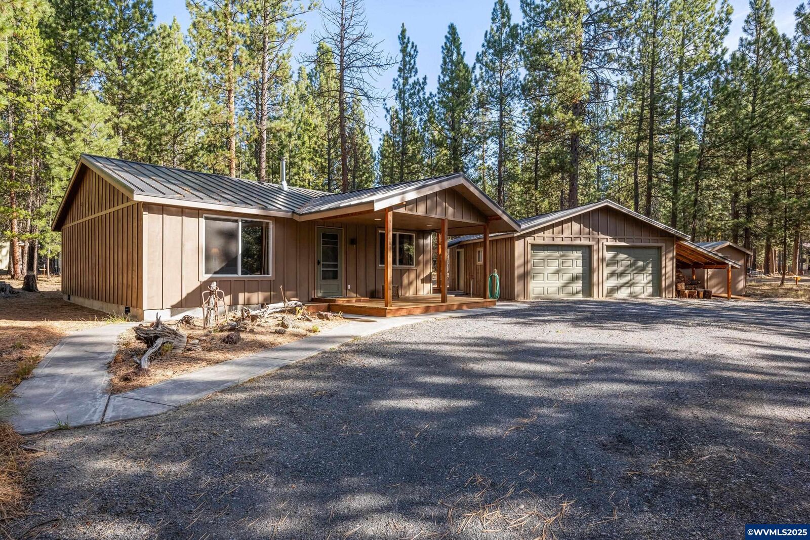 Property Photo: 14870 S Sugar Pine Wy OR 97739