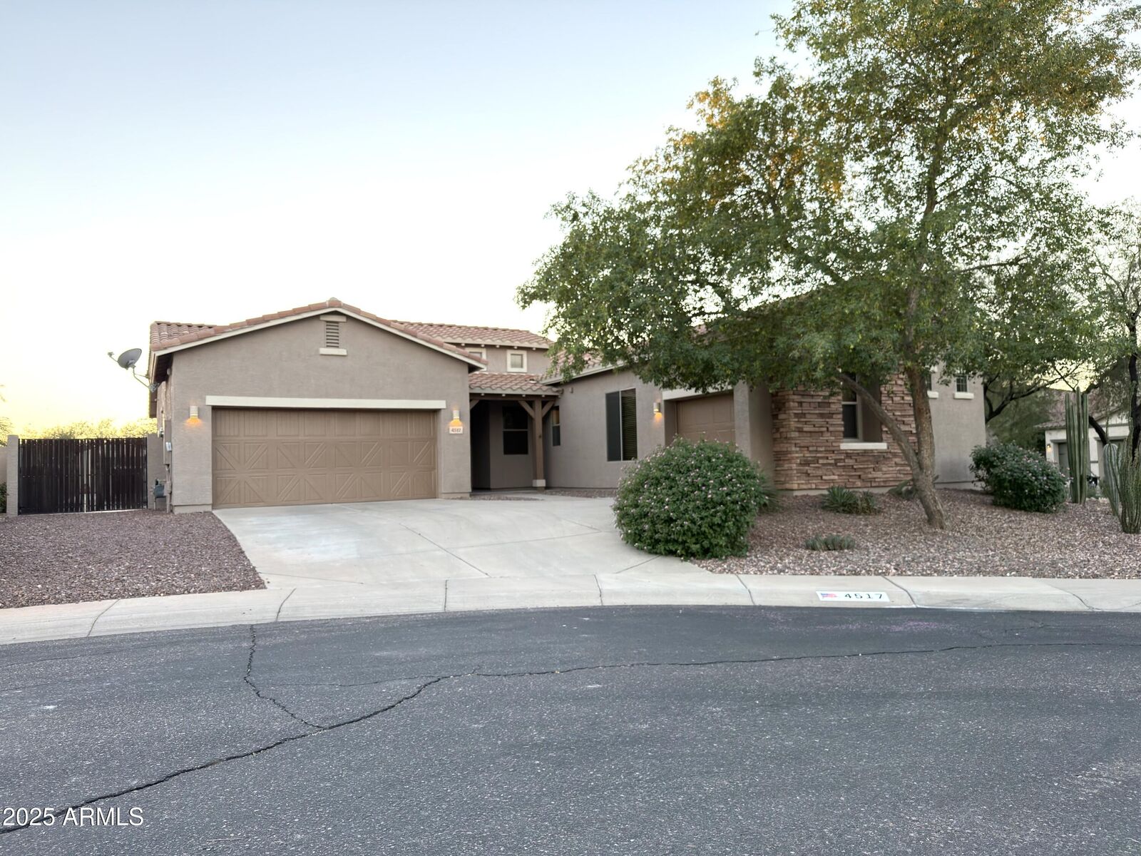 Property Photo:  4517 W Heyerdahl Drive  AZ 85087 
