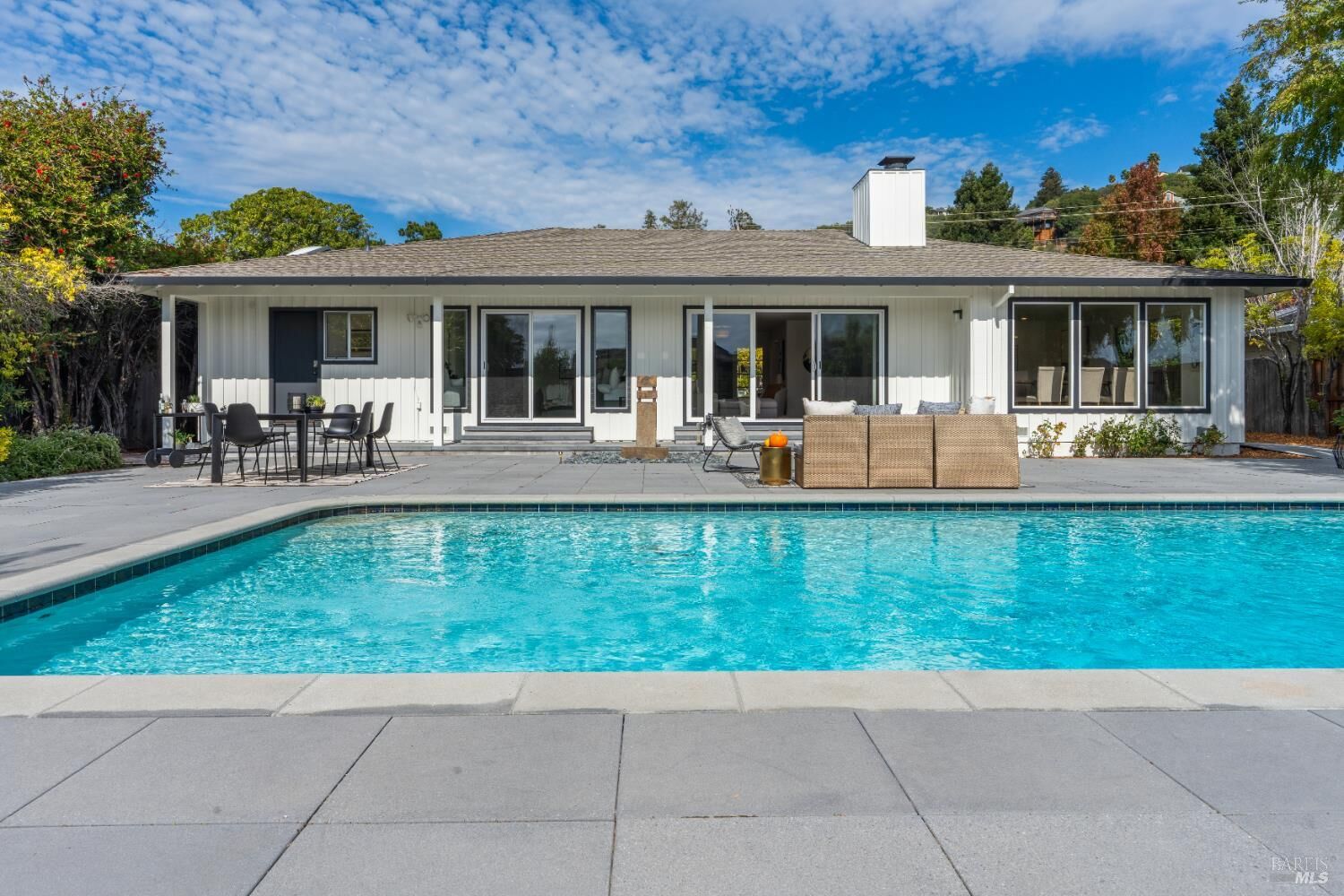 Property Photo: 24 Bonnie Banks Way CA 94901