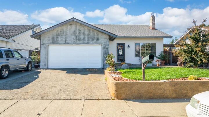Property Photo:  571 Greenwood Drive  CA 95687