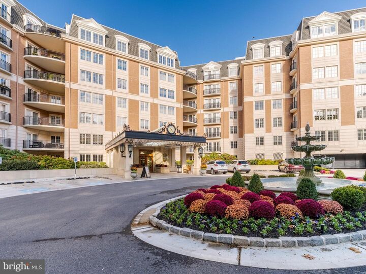 Property Photo:  190 Presidential Boulevard 413  PA 19004